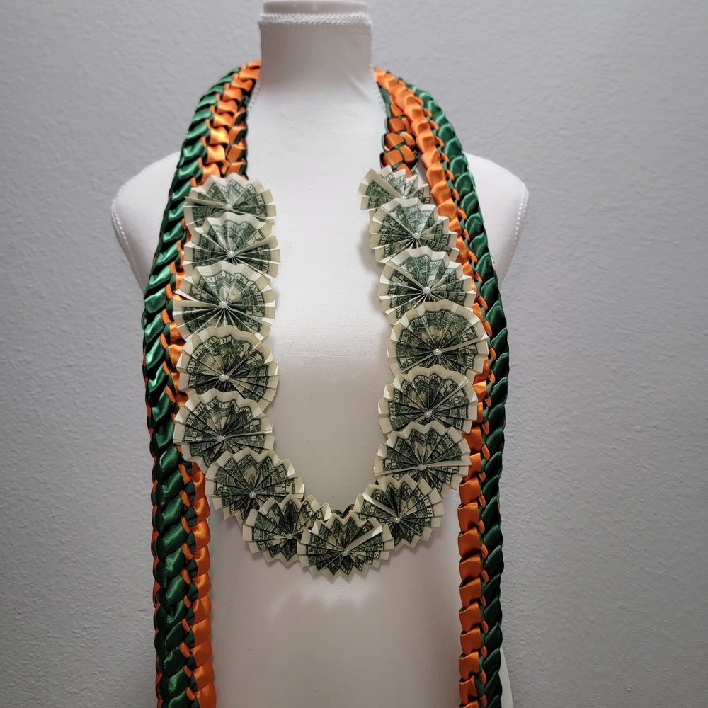 Graduation Money Lei